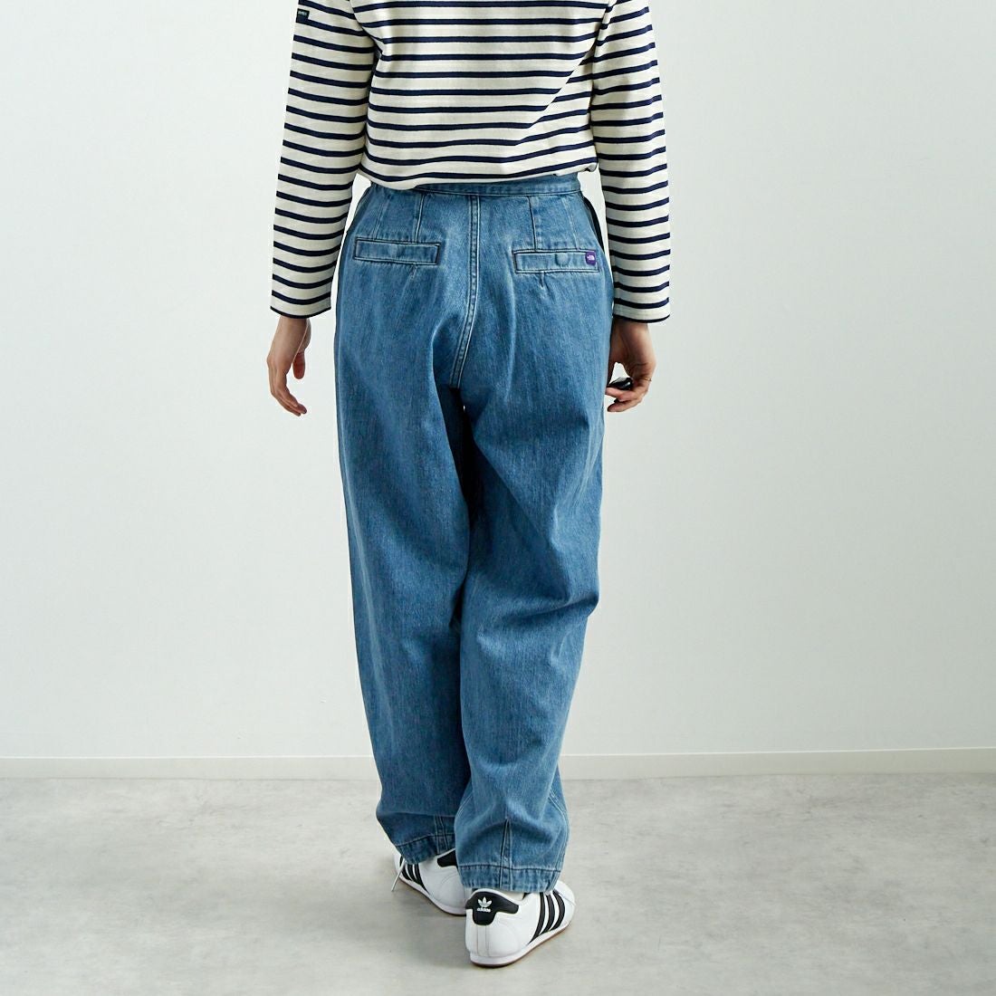 THE NORTH FACE PURPLE LABEL [ザ ノースフェイス パープルレーベル] デニムワイドテーパードフィールドパンツ [N25SC108] IB ID BLEA &&モデル身長：160cm 着用サイズ：WS&&