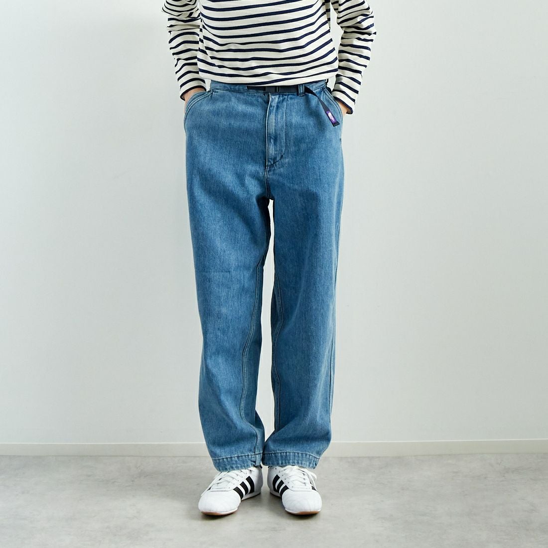 THE NORTH FACE PURPLE LABEL [ザ ノースフェイス パープルレーベル] デニムワイドテーパードフィールドパンツ [N25SC108] IB ID BLEA &&モデル身長：160cm 着用サイズ：WS&&