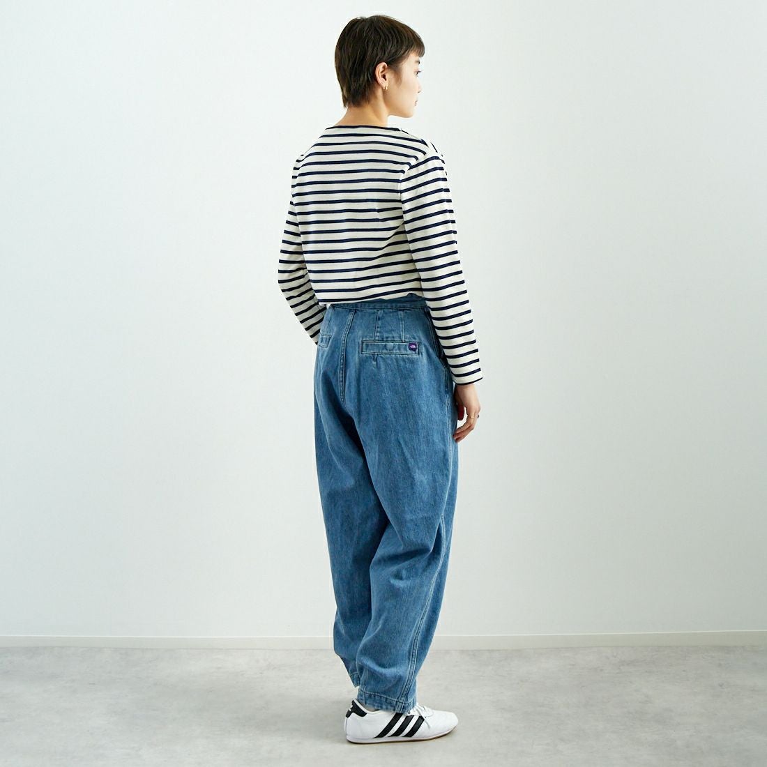 THE NORTH FACE PURPLE LABEL [ザ ノースフェイス パープルレーベル] デニムワイドテーパードフィールドパンツ [N25SC108] IB ID BLEA &&モデル身長：160cm 着用サイズ：WS&&