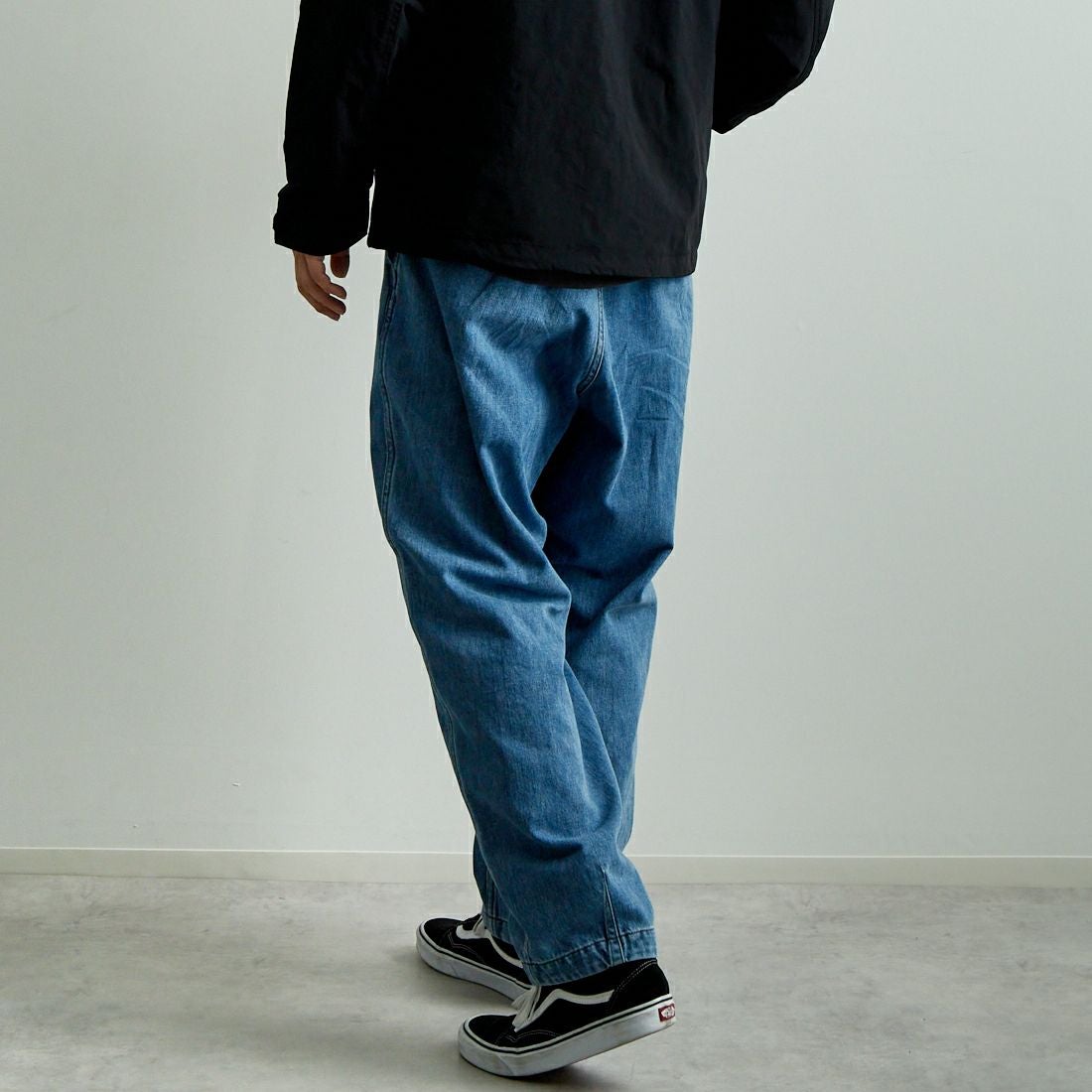 THE NORTH FACE PURPLE LABEL [ザ ノースフェイス パープルレーベル] デニムワイドテーパードフィールドパンツ [N25SC108] IB ID BLEA &&モデル身長：179cm 着用サイズ：32&&