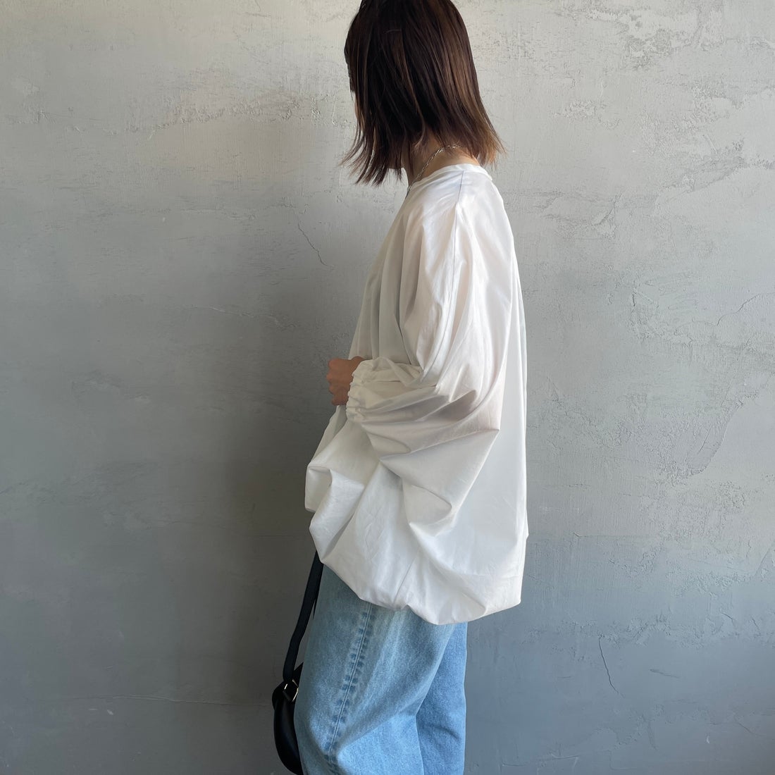 mizuiro ind [ミズイロインド] ドルマンボリュームプルオーバー [1-230109] 11 O.WHITE &&モデル身長：158cm 着用サイズ：F&&