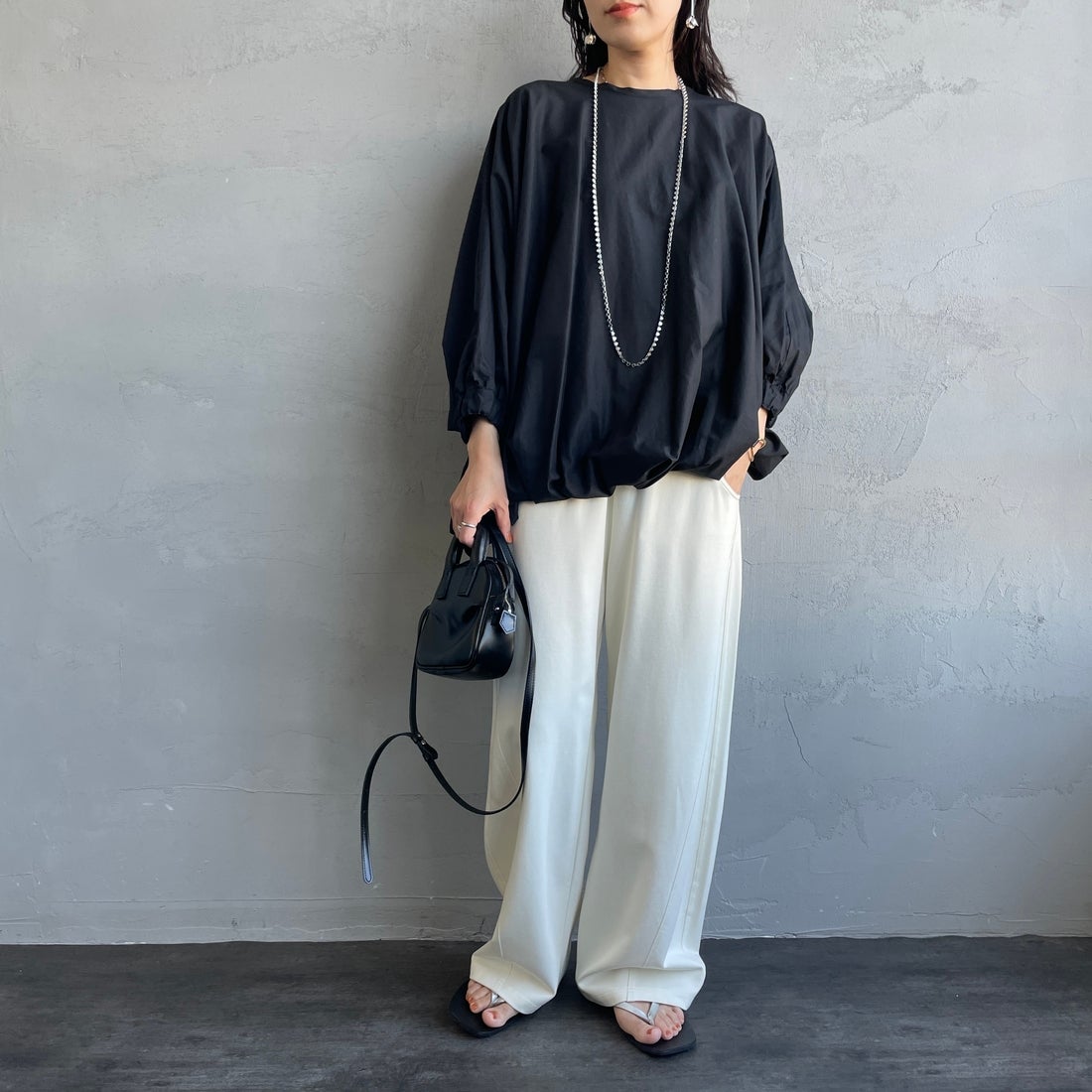 mizuiro ind [ミズイロインド] ドルマンボリュームプルオーバー [1-230109] 99 BLACK &&モデル身長：160cm 着用サイズ：F&&