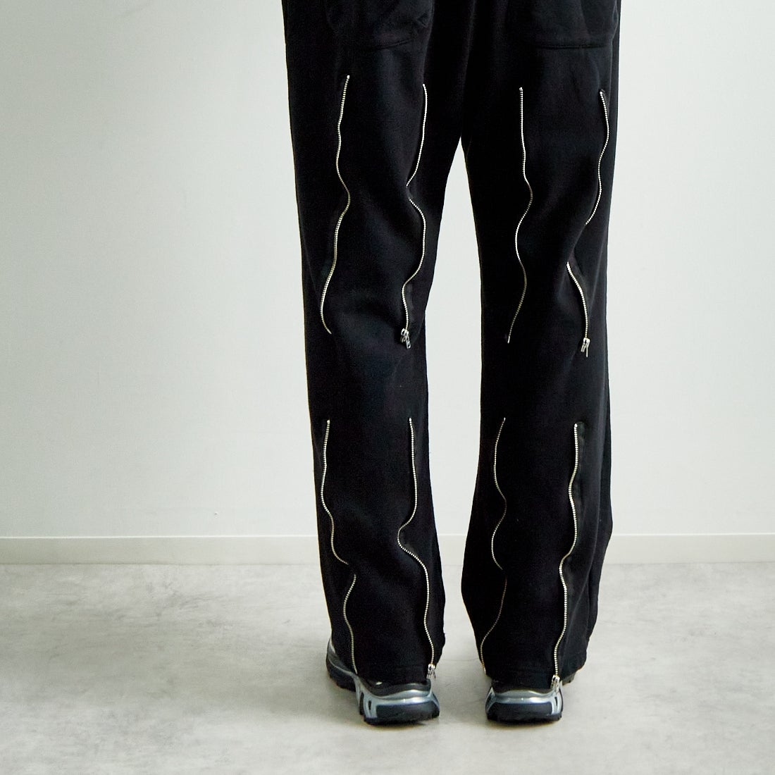 Name. [ネーム] ボンデージスウェットパンツ [NMPT-025] BLACK