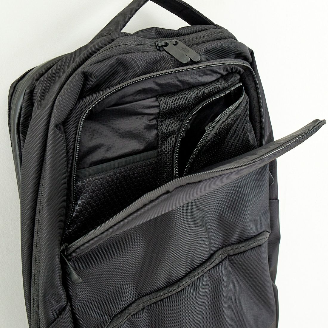 THE NORTH FACE [ザ ノースフェイス] シャトルデイパック [NM82329