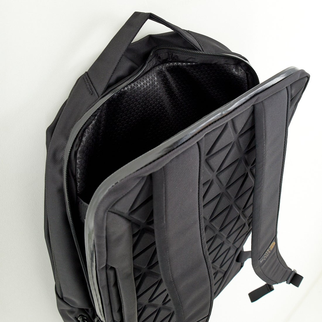 THE NORTH FACE [ザ ノースフェイス] シャトルデイパック [NM82329] K