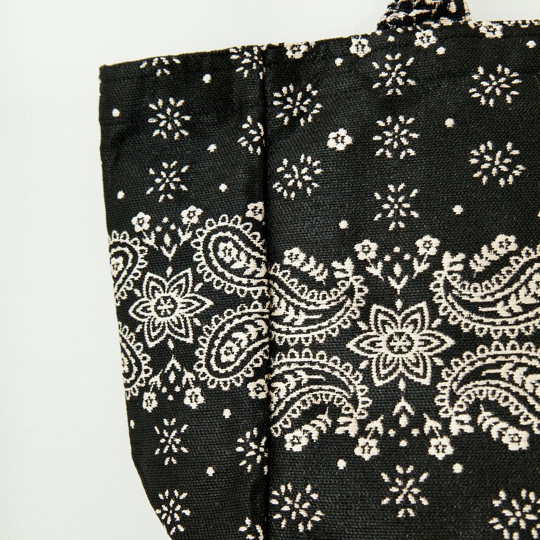 Bindu [ビンドゥー] ヴィンテージバンダナ ジャカードトートバッグ [BBB-2112] BLK/NATURA