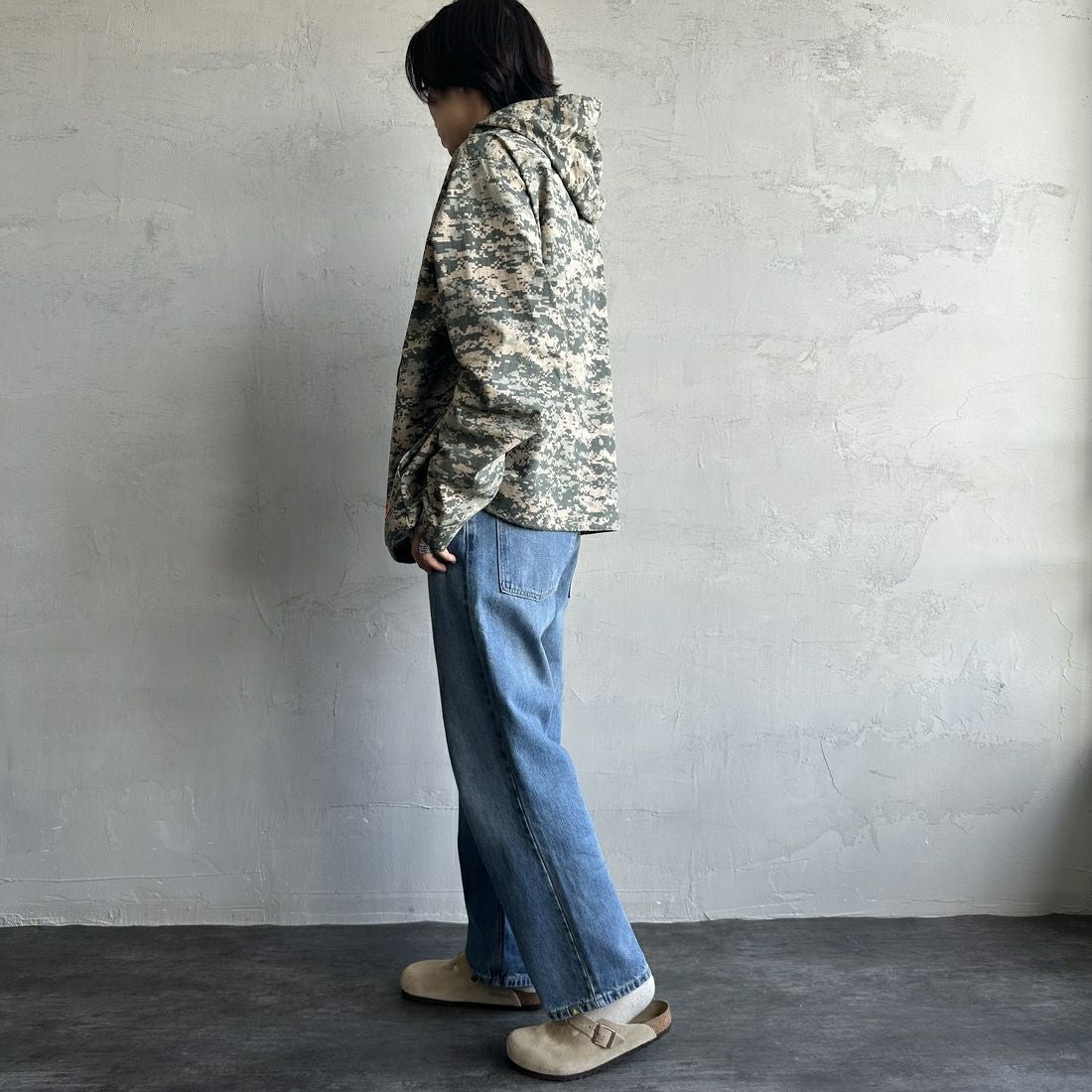 UNIVERSAL OVERALL [ユニバーサルオーバーオール] 別注 アクティブワークジャケット [U2431500IN-JF] DIGITAL CA &&モデル身長：179cm 着用サイズ：L&&