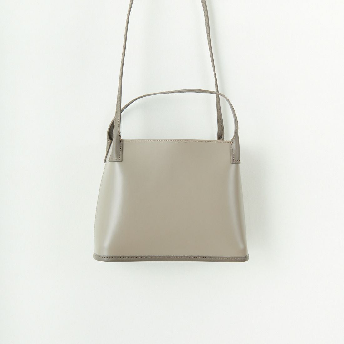 PIENI ピエニ  ハンドバッグ   グレージュ レザー レディース 　240001142446 PIENI ピエニ ハンドバッグ グレージュ レザー レディース