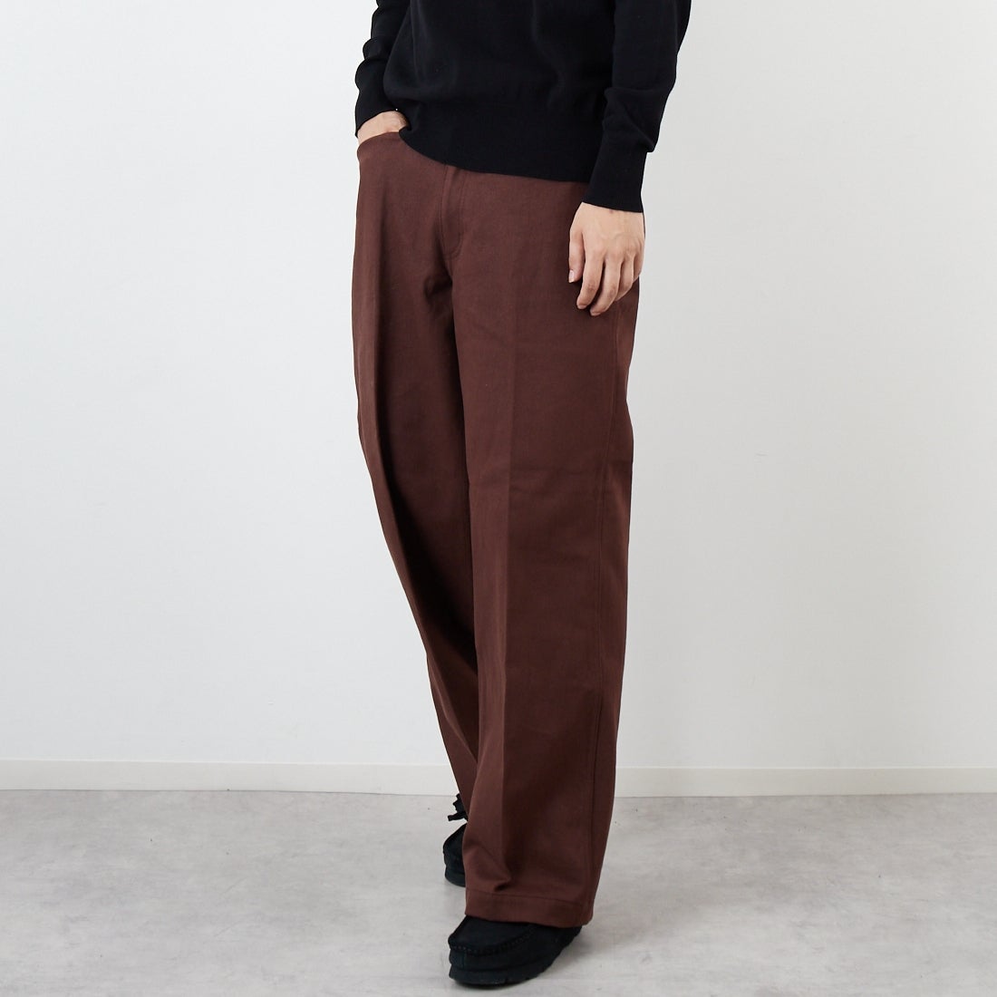 BEN DAVIS [ベンデイビス] エクストラ ワイドチノパンツ [T-23180009] 32 BROWN &&モデル身長：179cm 着用サイズ：32&&