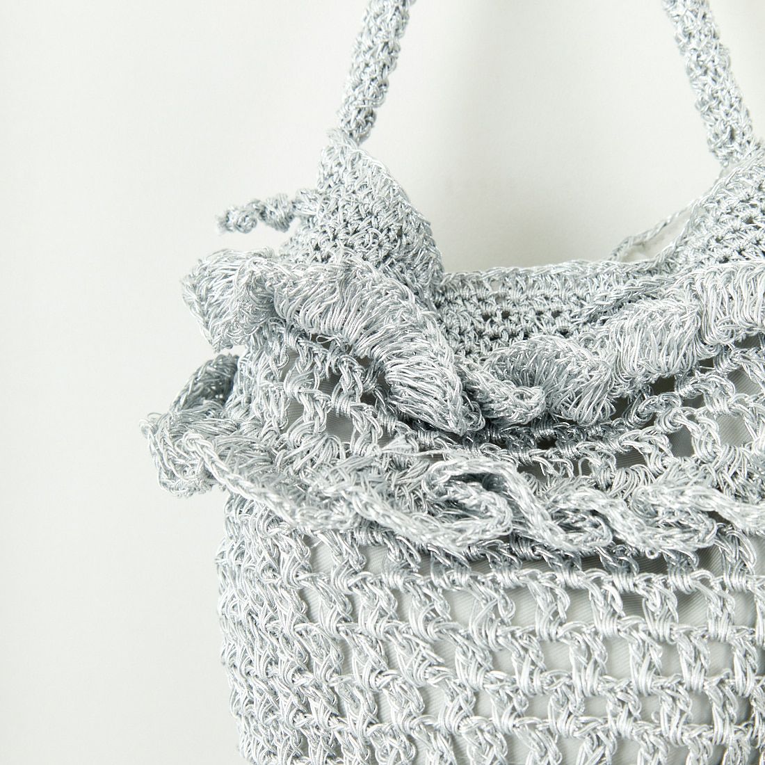 CACHELLIE [カシェリエ] メタリックフリルポーチ [C8632] SILVER