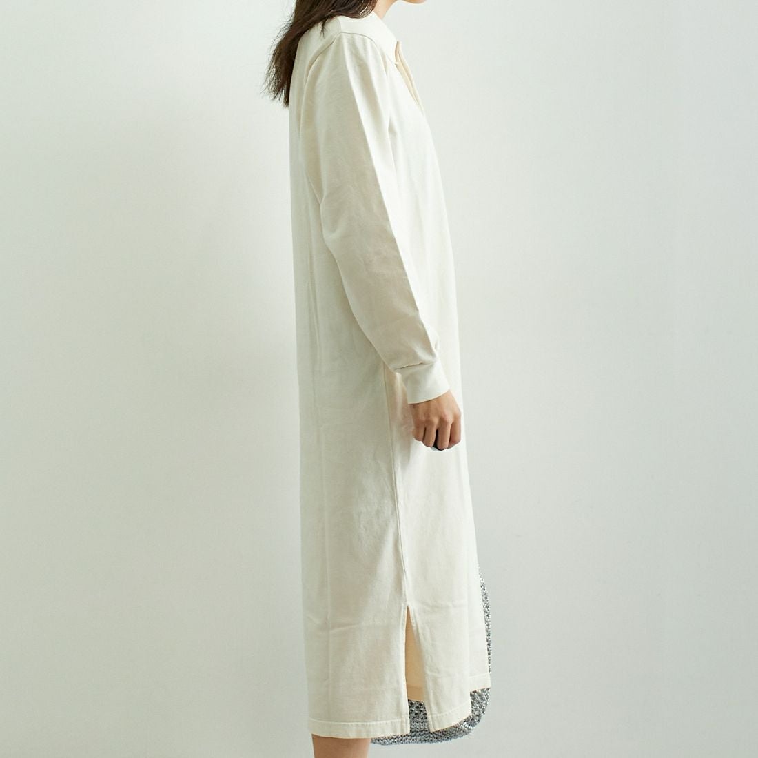 blurhms ROOTSTOCK [ブラームス ルーツストック] クラシック ラグビードレス [BROOTS25S002W] 01 D.IVORY &&モデル身長：167cm 着用サイズ：0&&