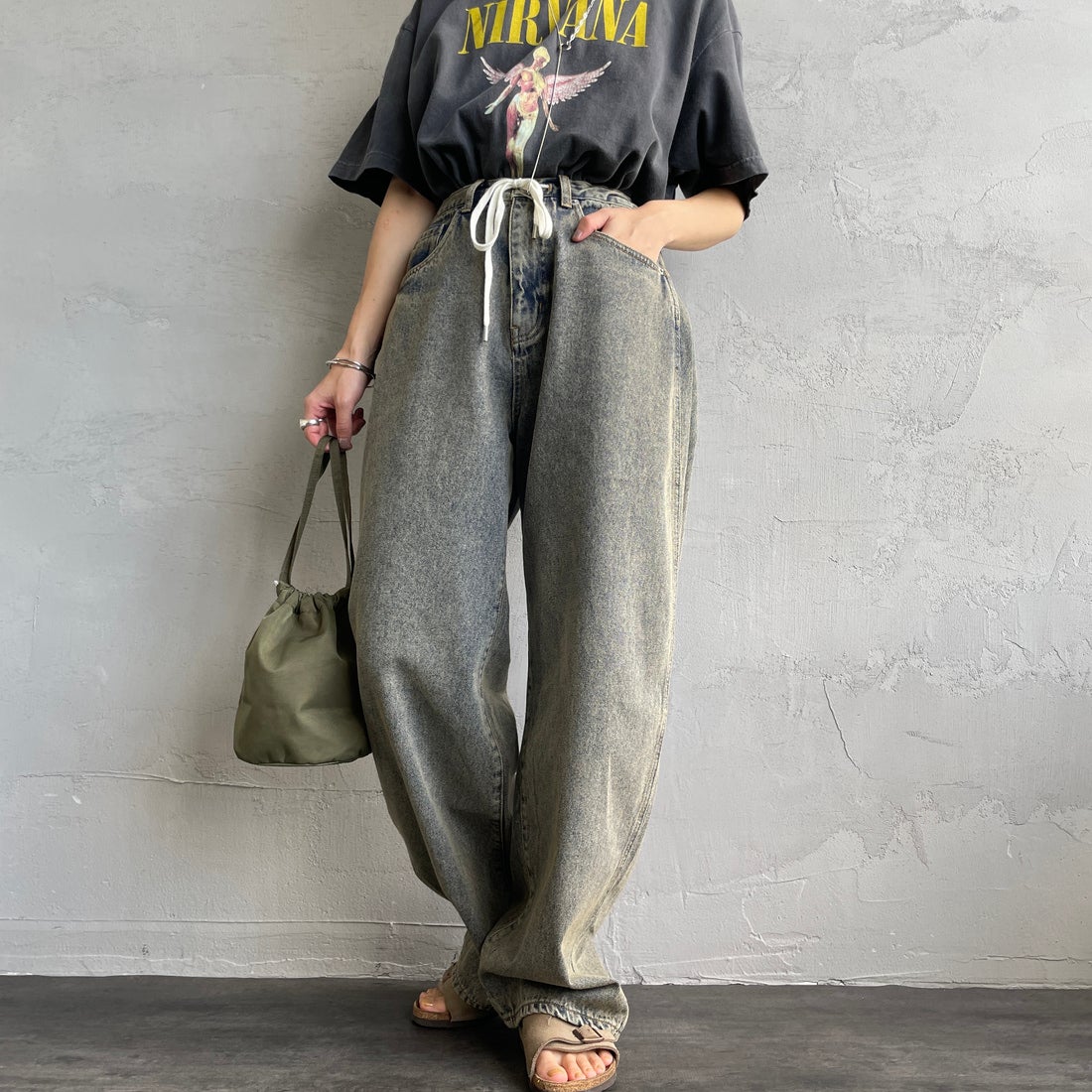 Noir Fabrik [ヌワールファブリック] カーブイージーデニムパンツ [NF-251-008] T.ACID BLU &&モデル身長：158cm 着用サイズ：M&&