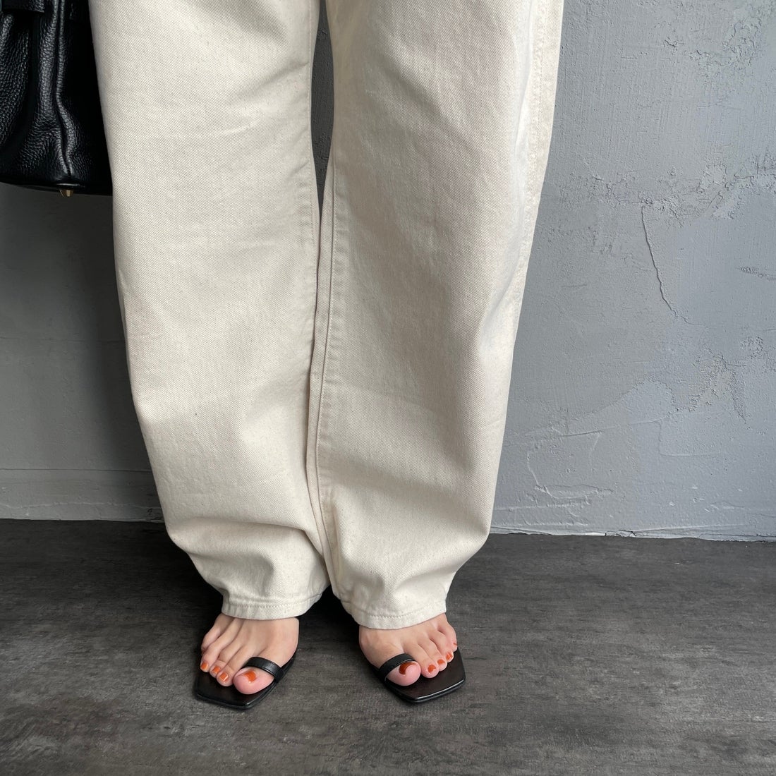 Noir Fabrik [ヌワールファブリック] カーブイージーデニムパンツ [NF-251-008] KINARI &&モデル身長：160cm 着用サイズ：M&&