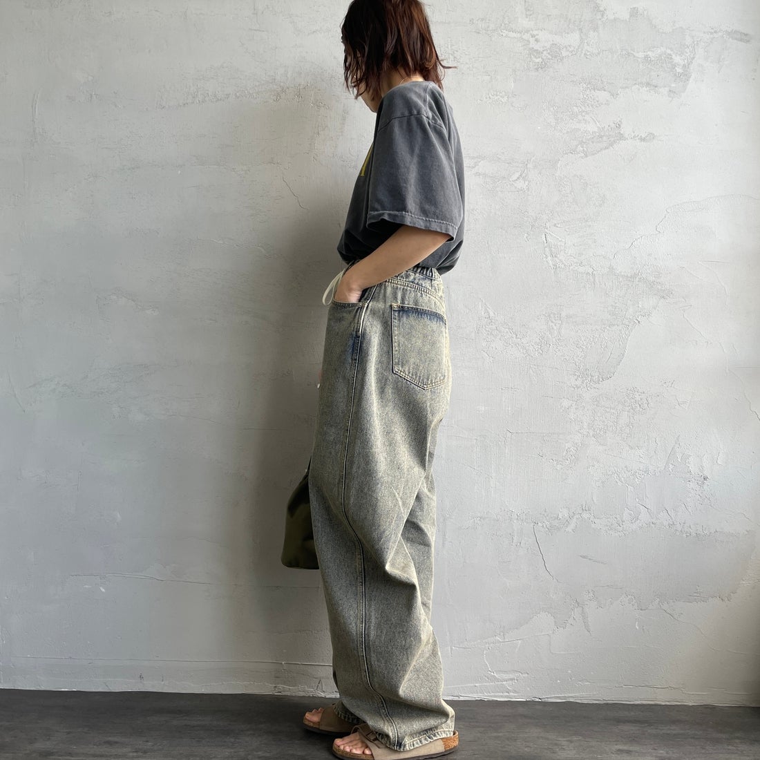 Noir Fabrik [ヌワールファブリック] カーブイージーデニムパンツ [NF-251-008] T.ACID BLU &&モデル身長：158cm 着用サイズ：M&&