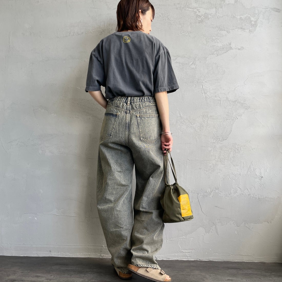 Noir Fabrik [ヌワールファブリック] カーブイージーデニムパンツ [NF-251-008] T.ACID BLU &&モデル身長：158cm 着用サイズ：M&&