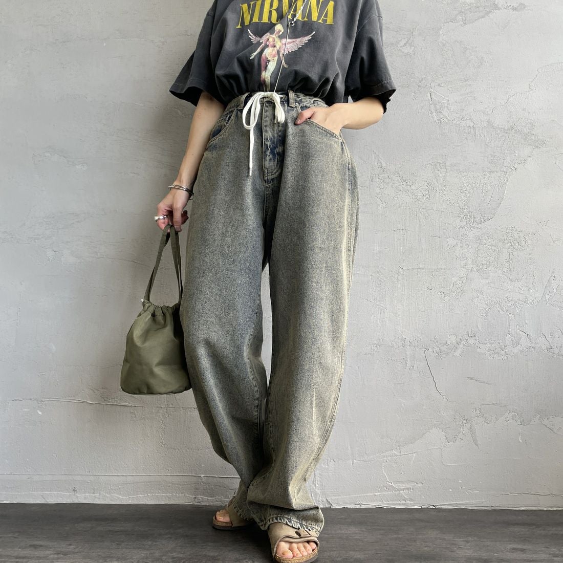 Noir Fabrik [ヌワールファブリック] カーブイージーデニムパンツ [NF-251-008] T.ACID BLU &&モデル身長：158cm 着用サイズ：M&&