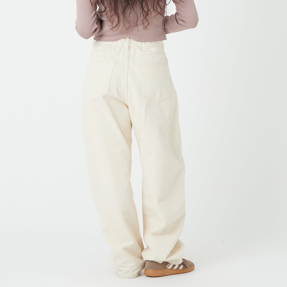 Noir Fabrik [ヌワールファブリック] カーブイージーデニムパンツ [NF-251-008] KINARI &&モデル身長：162cm 着用サイズ：S&&