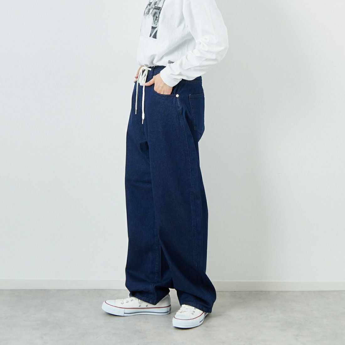 Noir Fabrik [ヌワールファブリック] カーブイージーデニムパンツ [NF-251-008] ONE WASH &&モデル身長：160cm 着用サイズ：S&&