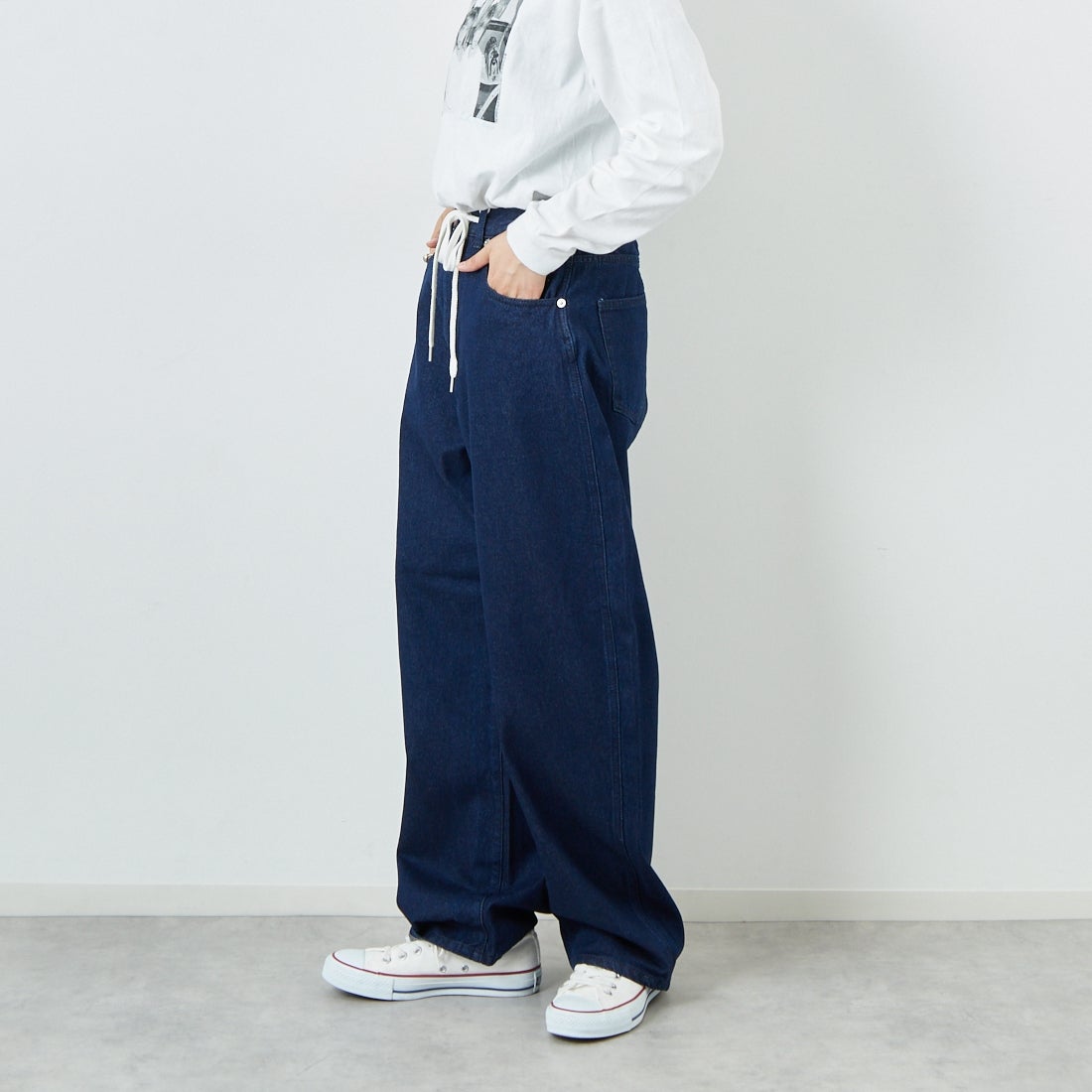 Noir Fabrik [ヌワールファブリック] カーブイージーデニムパンツ [NF-251-008] ONE WASH &&モデル身長：160cm 着用サイズ：S&&