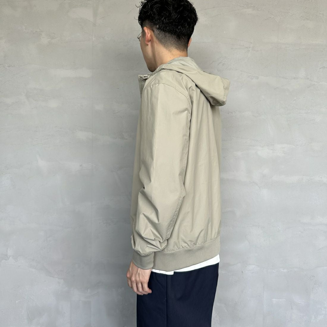 FRED PERRY [フレッドペリー] フード付き ナイロンブレンサムジャケット [J9040] U54 WARM G &&モデル身長：168cm 着用サイズ：M&&