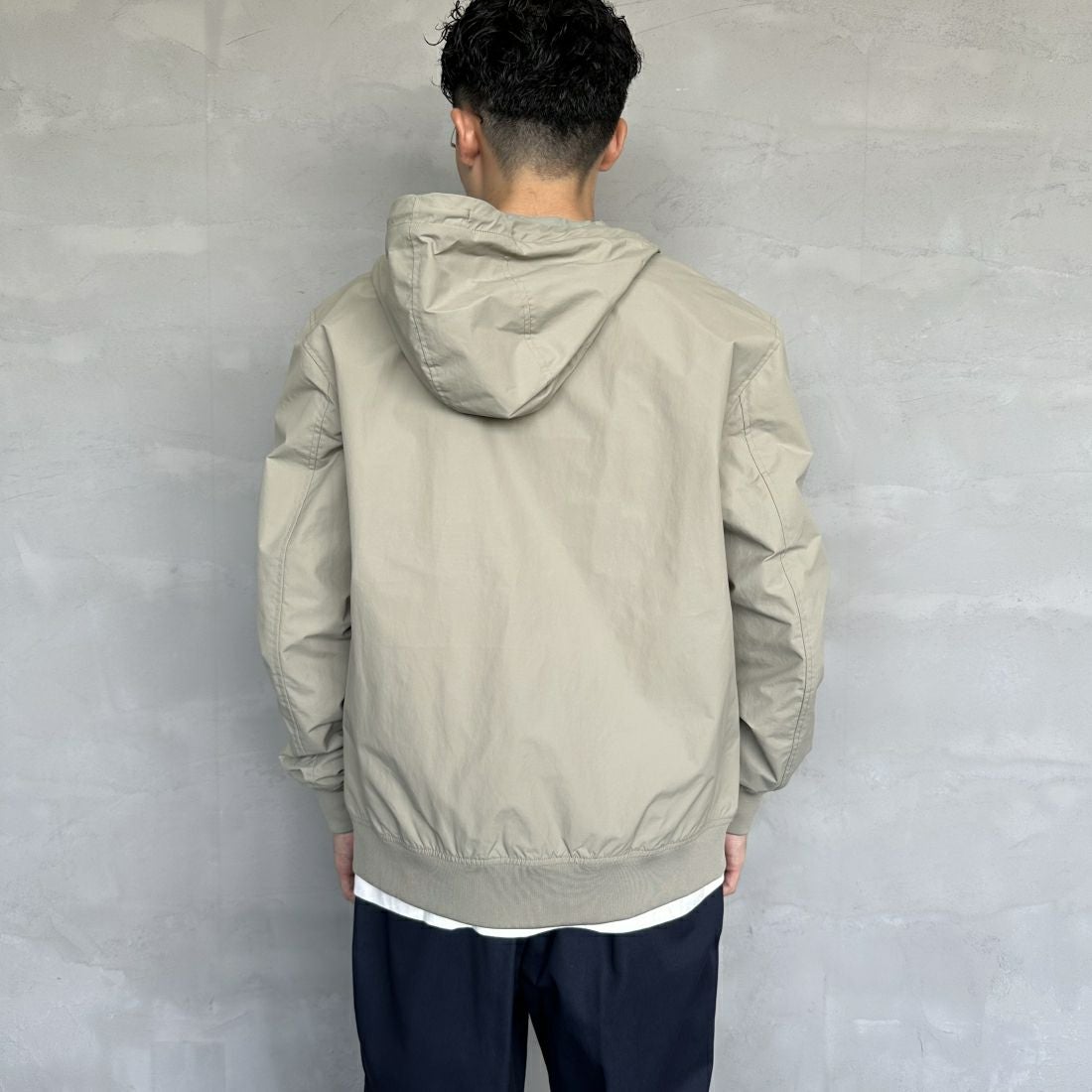 FRED PERRY [フレッドペリー] フード付き ナイロンブレンサムジャケット [J9040] U54 WARM G &&モデル身長：168cm 着用サイズ：M&&