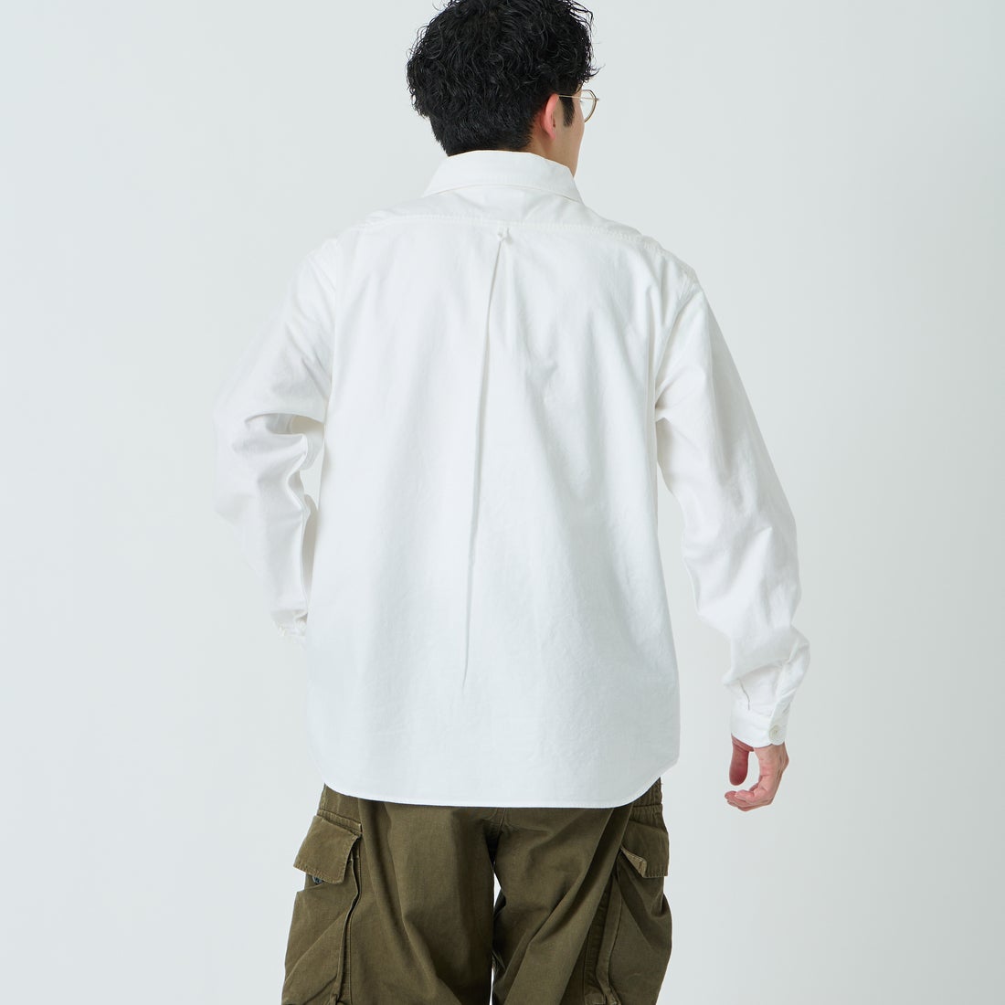 DANTON [ダントン] オックスフォード ラウンドカラーシャツ [DT-B0282SOX] WHITE &&モデル身長：168cm 着用サイズ：42&&
