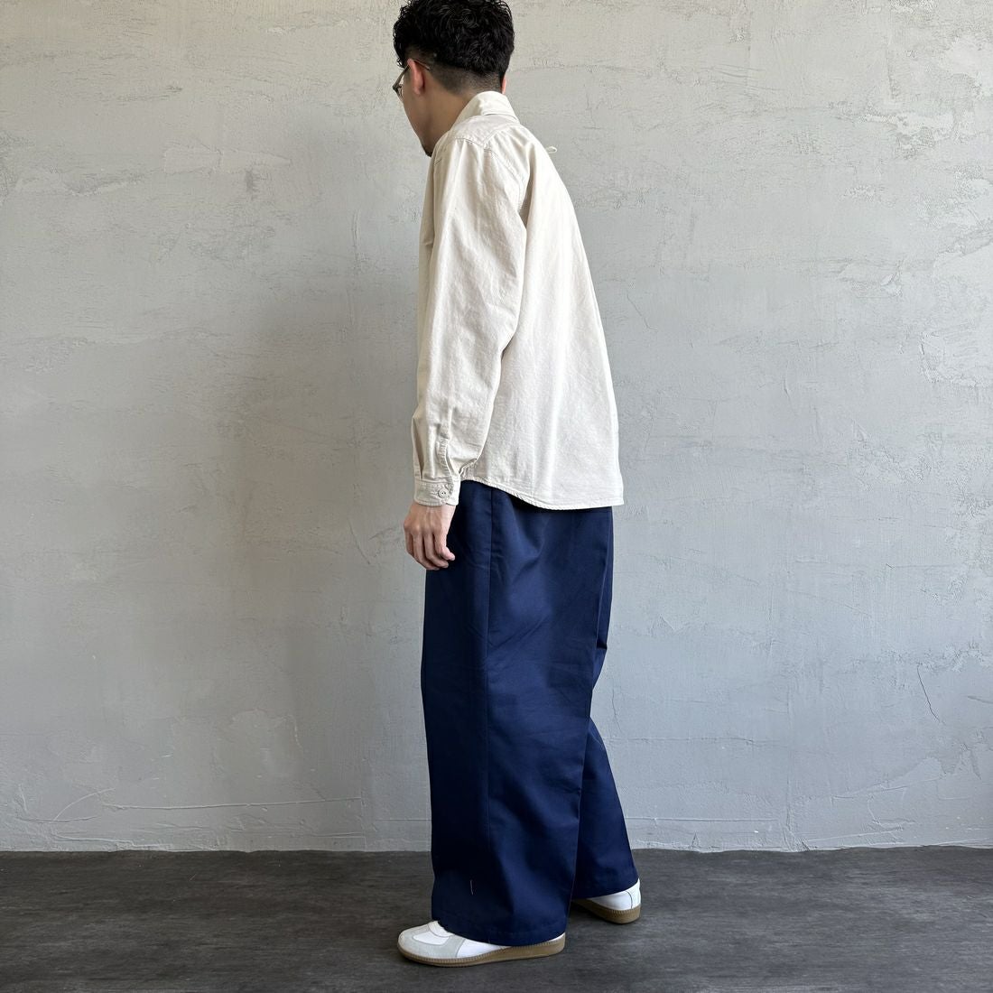 DANTON [ダントン] オックスフォード ラウンドカラーシャツ [DT-B0282SOX] OYSTER &&モデル身長：168cm 着用サイズ：40&&