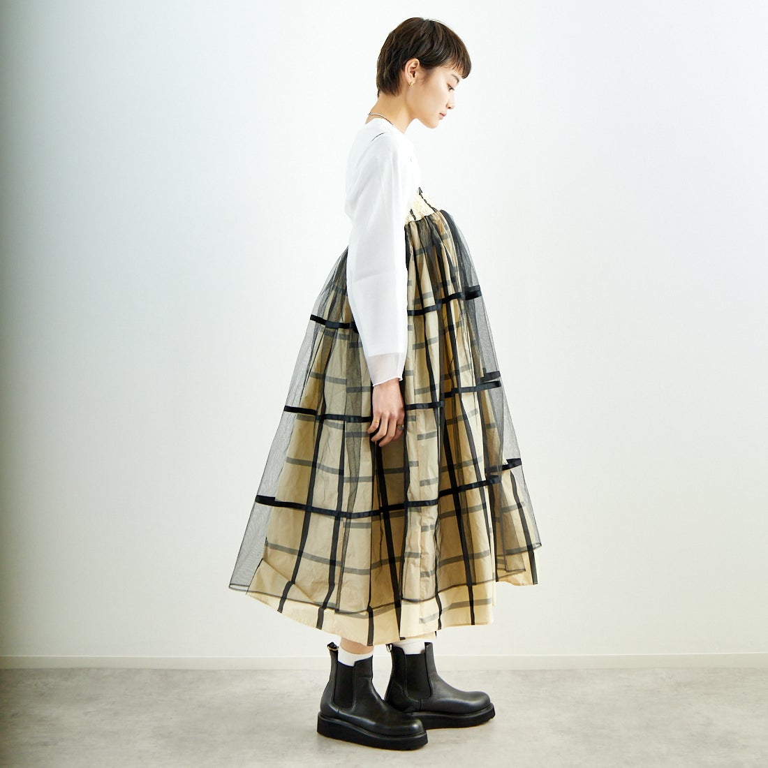 MAISON SPECIAL [メゾンスペシャル] 2WAY チュールレイヤーチェックボリュームスカート [21251515201] WHT &&モデル身長：160cm 着用サイズ：36&&