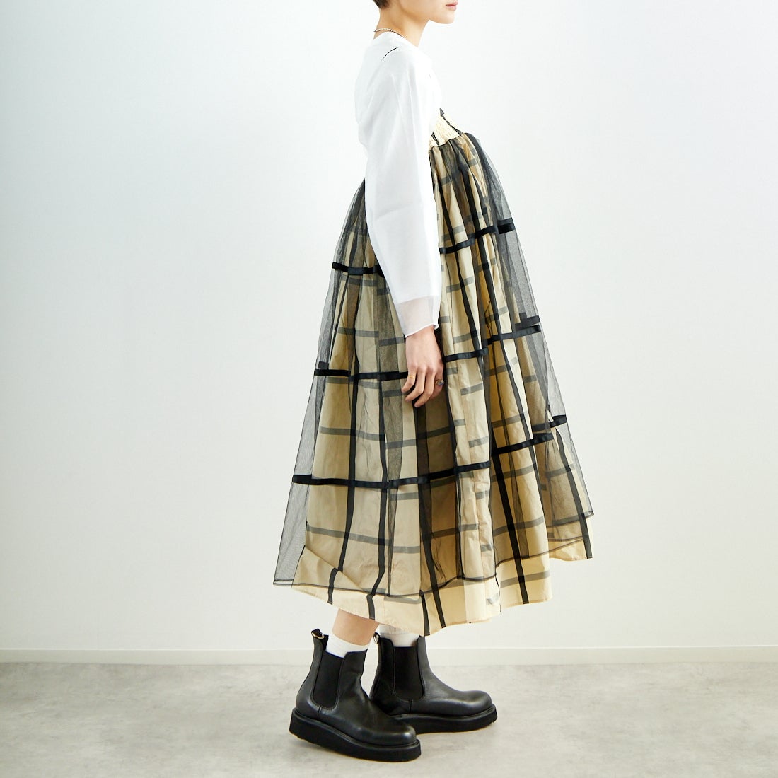 MAISON SPECIAL [メゾンスペシャル] 2WAY チュールレイヤーチェックボリュームスカート [21251515201] WHT &&モデル身長：160cm 着用サイズ：36&&