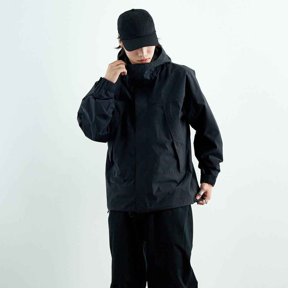Goldwin [ゴールドウィン] パーテックス アンリミテッドツーレイヤージャケット [GL25142] BK &&モデル身長：179cm 着用サイズ：3&&