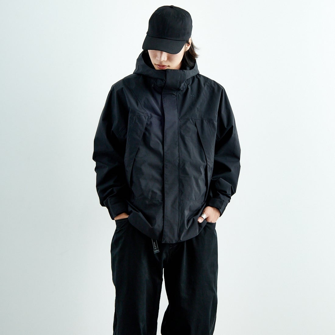 Goldwin [ゴールドウィン] パーテックス アンリミテッドツーレイヤージャケット [GL25142] BK &&モデル身長：179cm 着用サイズ：3&&