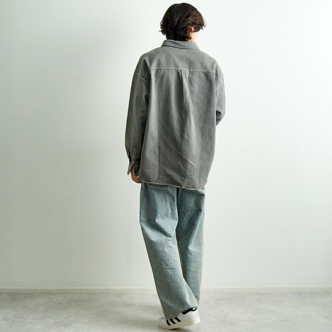 HELLO CALIF [ハローカリフ] ピグメントツイルシャツ [TH-3887] SMOKE &&モデル身長：179cm 着用サイズ：M&&