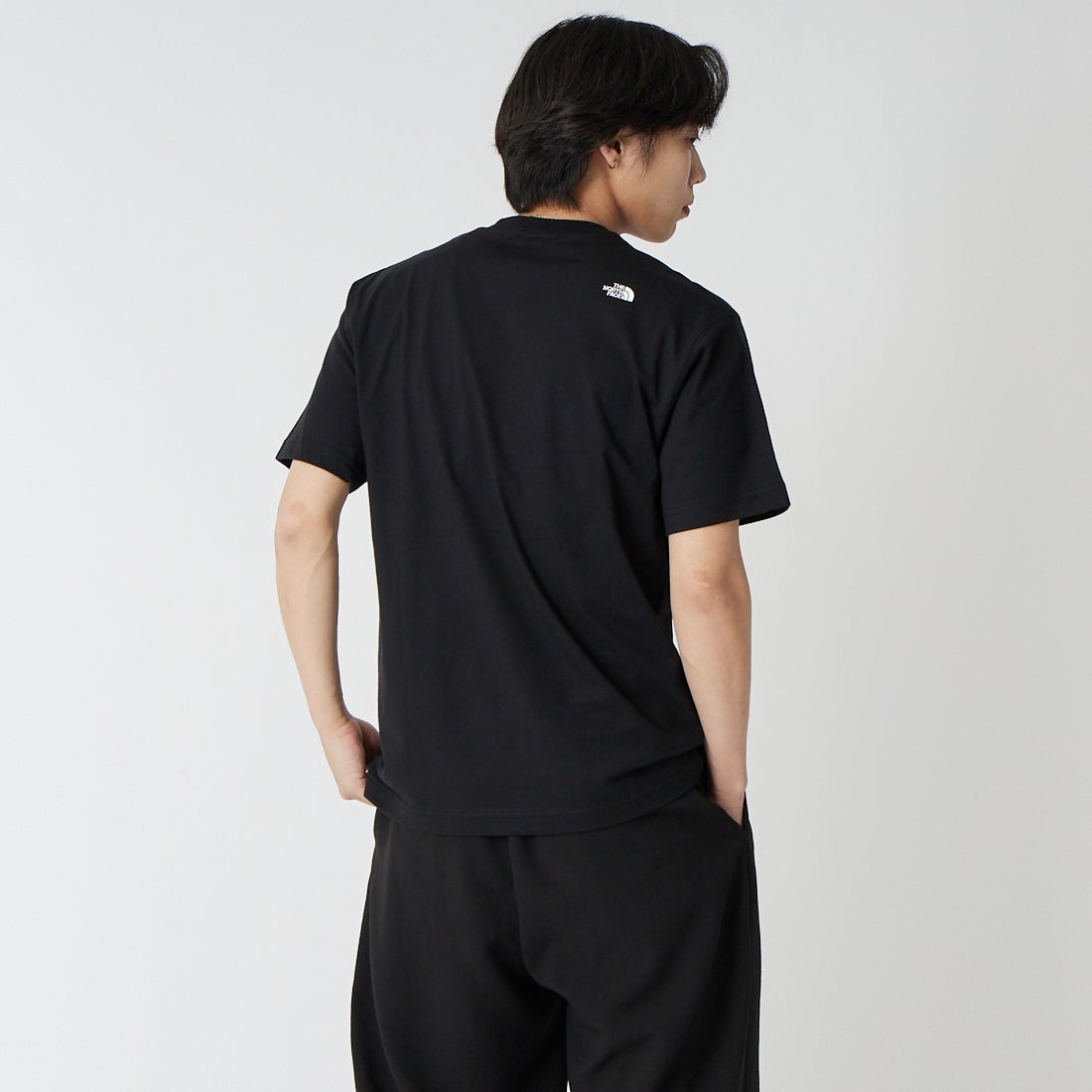 THE NORTH FACE [ザ ノースフェイス] ショートスリーブフラッシュドライヌプシコットンティー [NT32536] K &&モデル身長：179cm 着用サイズ：M&&