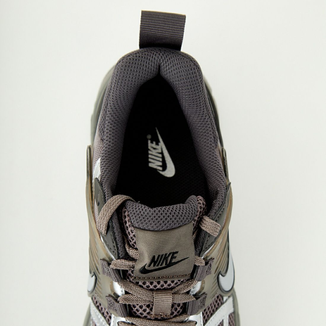 NIKE [ナイキ] V2K ラン スニーカー [HQ1678] 200 CV STN