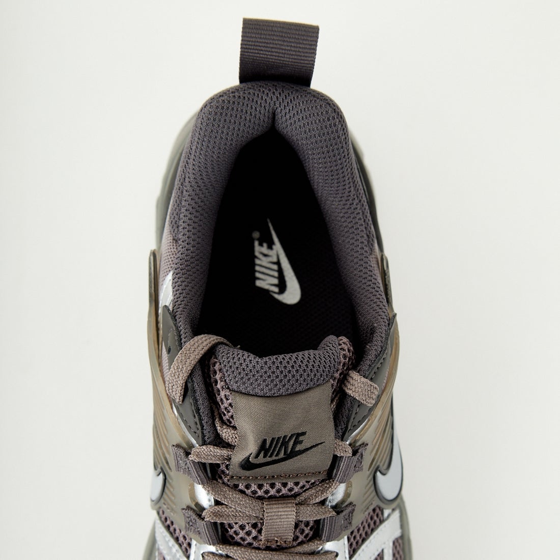 NIKE [ナイキ] V2K ラン スニーカー [HQ1678] 200 CV STN