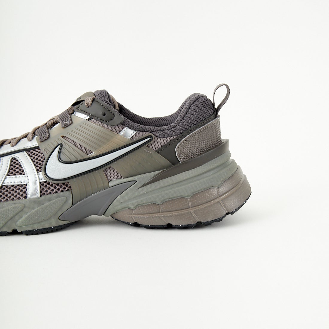 NIKE [ナイキ] V2K ラン スニーカー [HQ1678] 200 CV STN