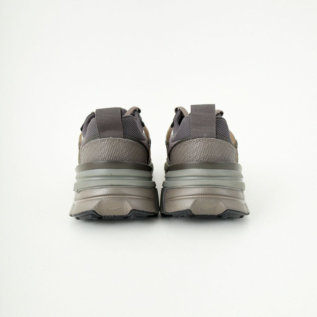 NIKE [ナイキ] V2K ラン スニーカー [HQ1678] 200 CV STN