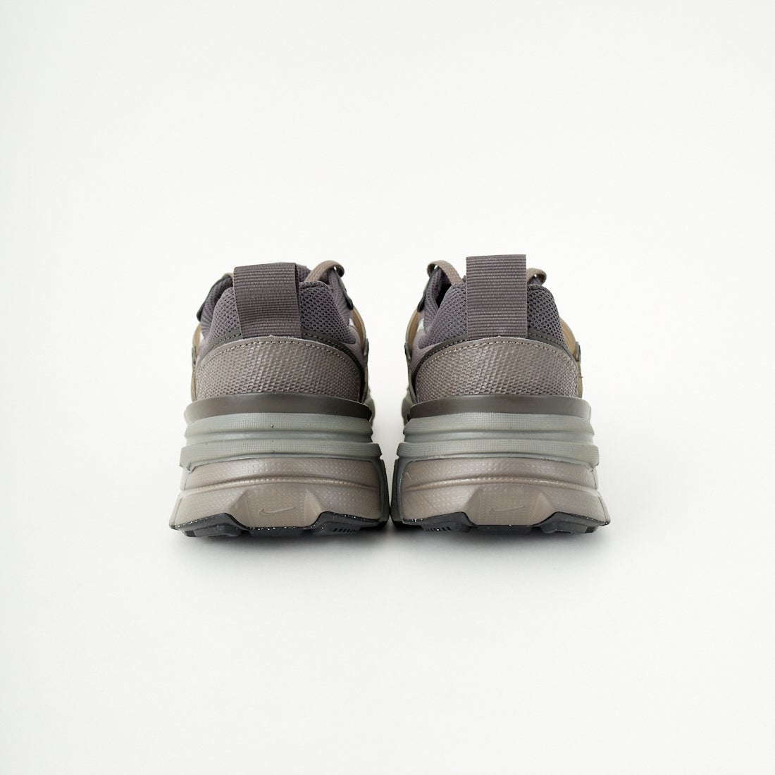 NIKE [ナイキ] V2K ラン スニーカー [HQ1678] 200 CV STN