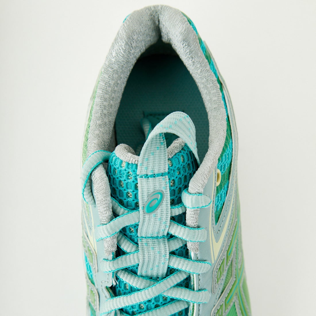 ASICS [アシックス] スニーカー [UB9-S-GEL-DS-TRAINER] 300