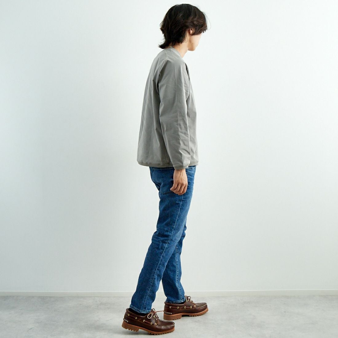 RED CARD TOKYO [レッドカード トーキョー] Rhythm+ スリムテーパードデニム [12M86801CMD] CLEAN MID &&モデル身長：179cm 着用サイズ：31&&