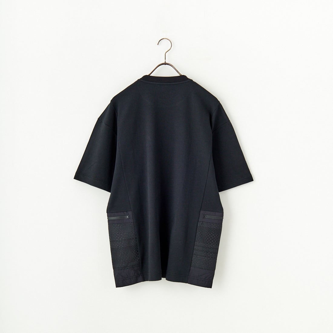 White Mountaineering [ホワイトマウンテニアリング] サイドポケットTシャツ [BK2571506] BLACK