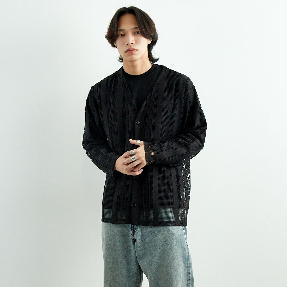 South2West8 [サウスツーウエストエイト] Vネックメッシュカーディガン [QV601] B BLACK &&モデル身長：179cm 着用サイズ：M&&