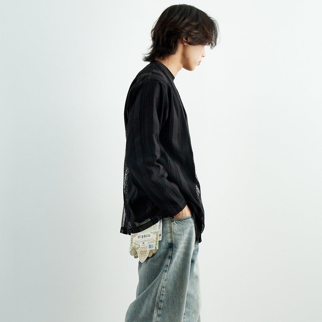 South2West8 [サウスツーウエストエイト] Vネックメッシュカーディガン [QV601] B BLACK &&モデル身長：179cm 着用サイズ：M&&