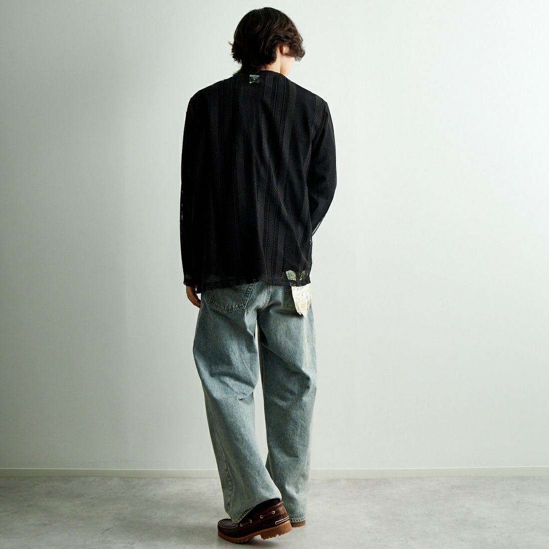 South2West8 [サウスツーウエストエイト] Vネックメッシュカーディガン [QV601] B BLACK &&モデル身長：179cm 着用サイズ：M&&