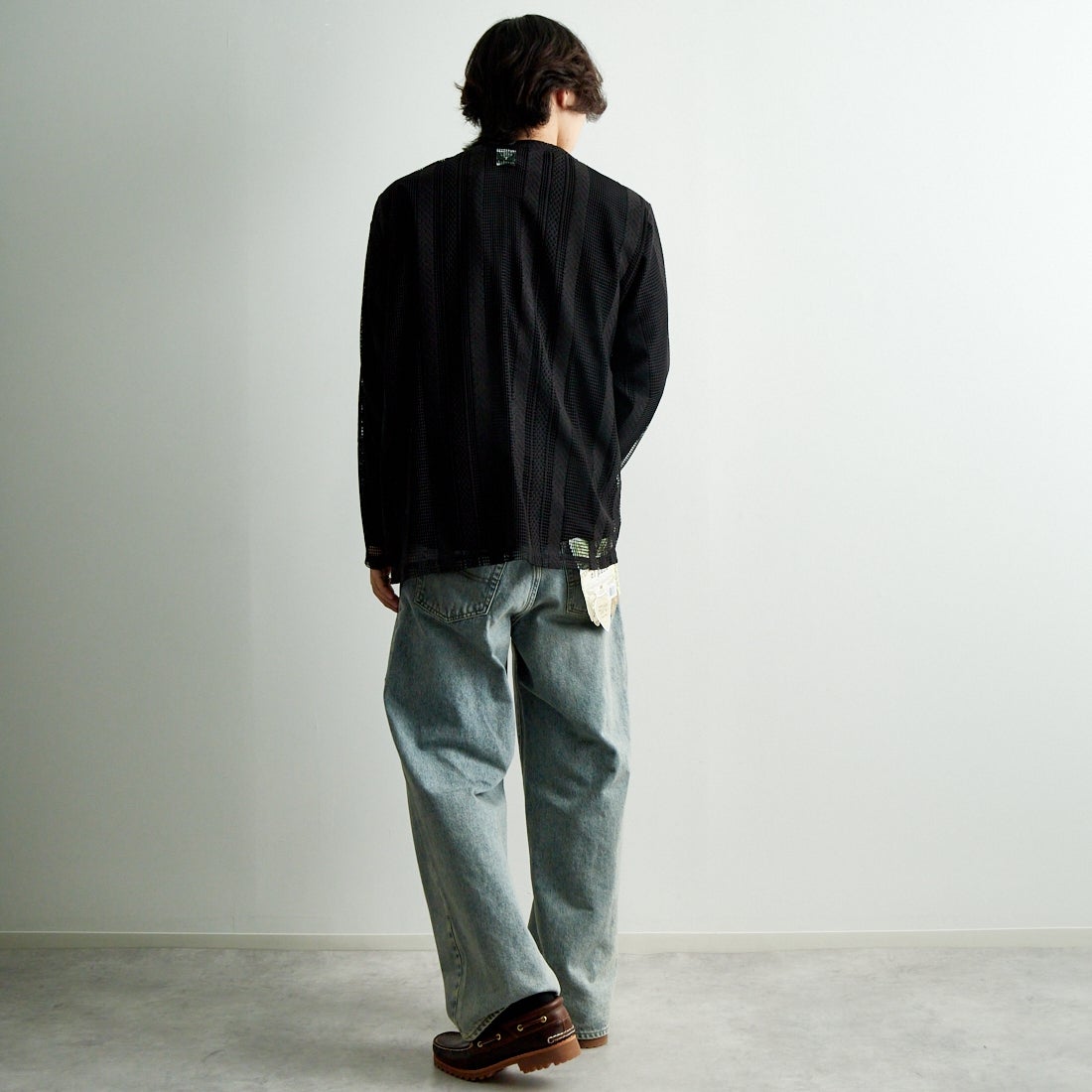 South2West8 [サウスツーウエストエイト] Vネックメッシュカーディガン [QV601] B BLACK &&モデル身長：179cm 着用サイズ：M&&