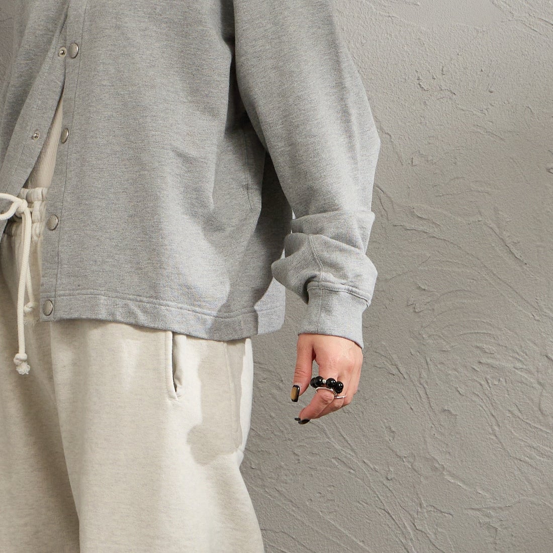 DANTON [ダントン] コットンテリー クルーネックカーディガン [DT-C0405CIN] TOP GREY &&モデル身長：150cm 着用サイズ：38&&