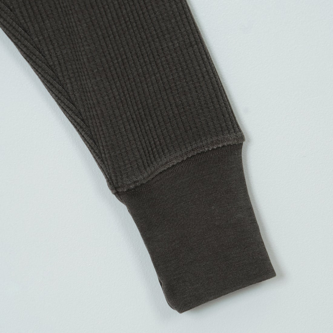 Noir Fabrik [ヌワールファブリック] ヘンリーネックサーマルプルオーバー [2521-228INL] BROWN