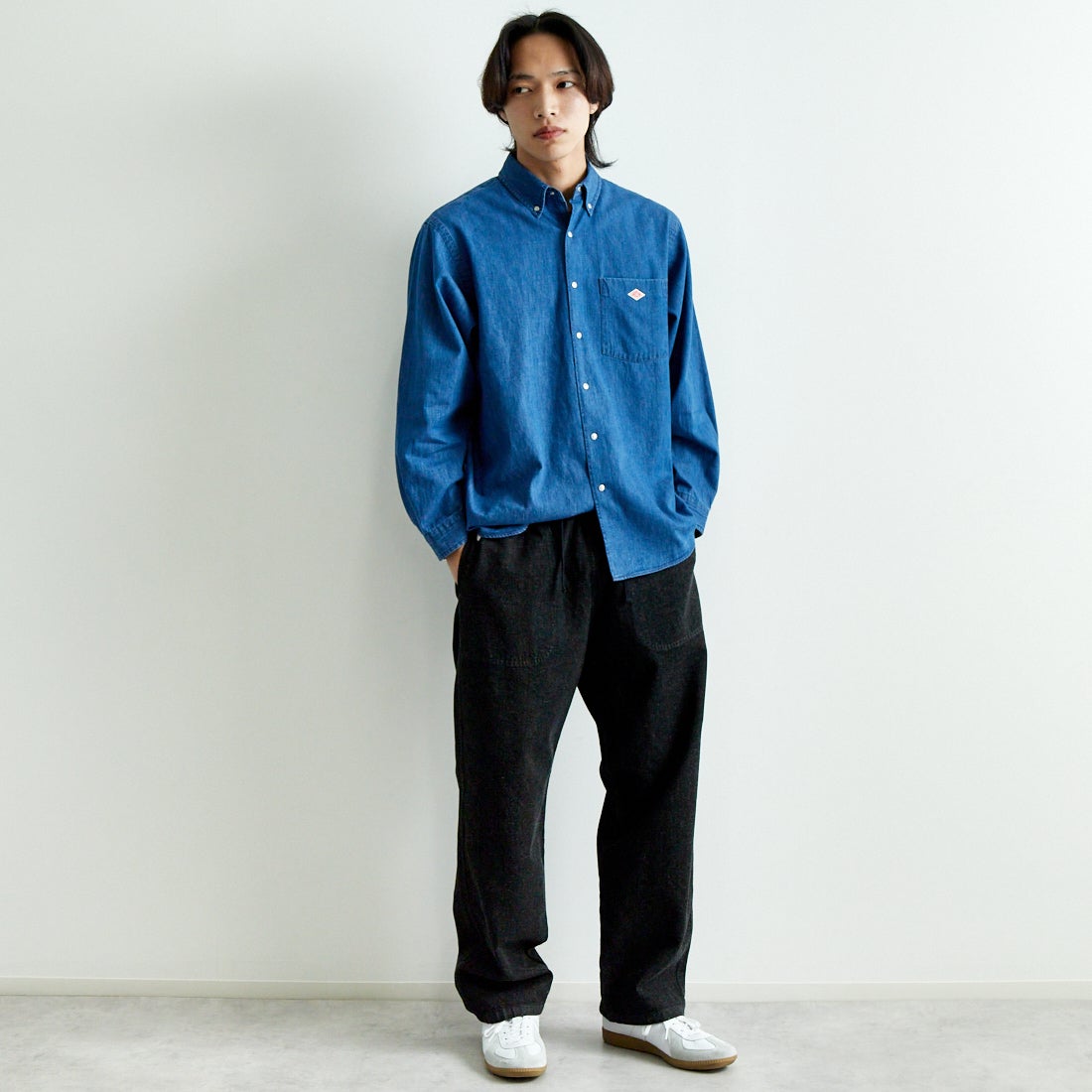 DANTON [ダントン] デニムダンガリー ボタンダウンシャツ [DT-B0293DUG] LT.INDIGO &&モデル身長：179cm 着用サイズ：40&&