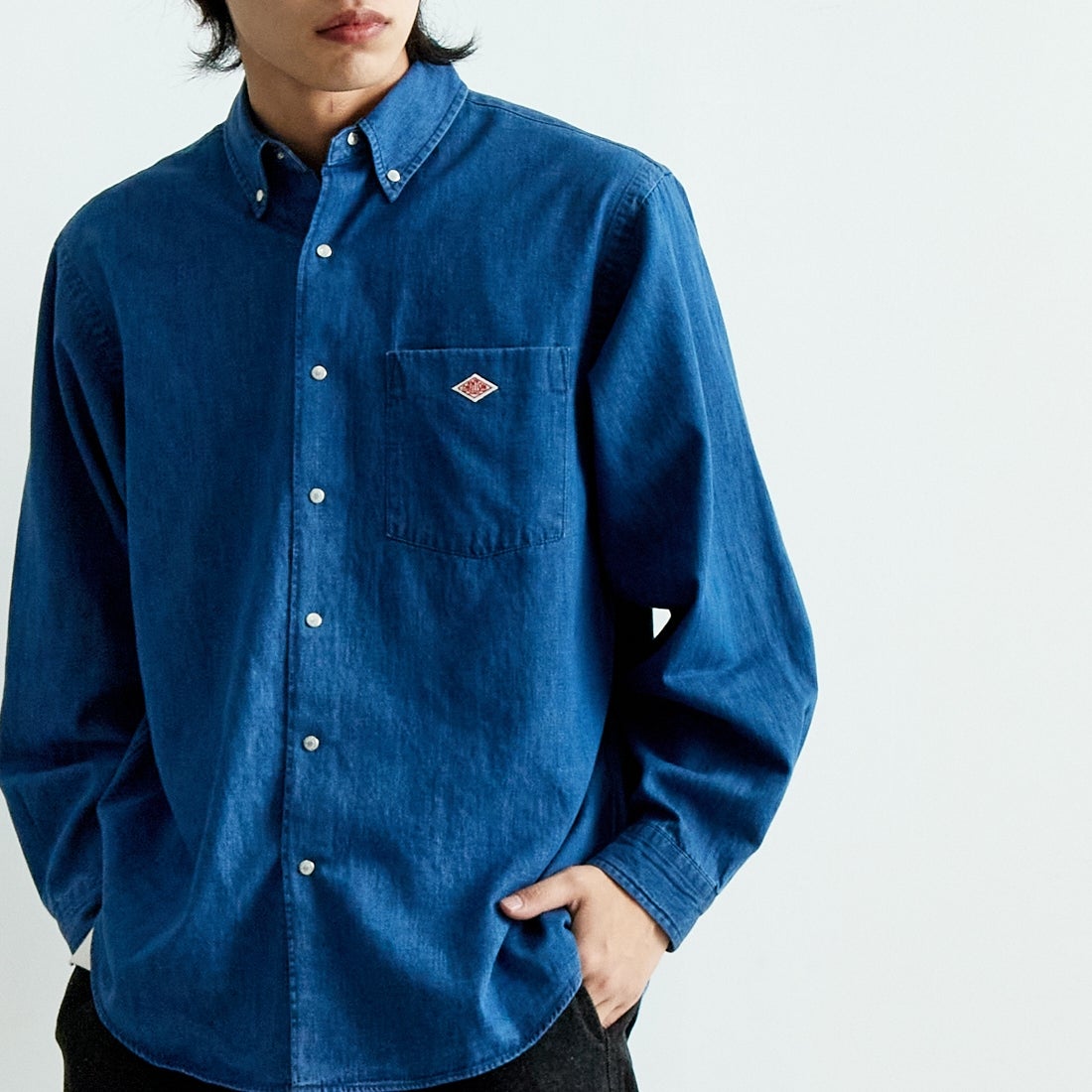DANTON [ダントン] デニムダンガリー ボタンダウンシャツ [DT-B0293DUG] LT.INDIGO &&モデル身長：179cm 着用サイズ：40&&
