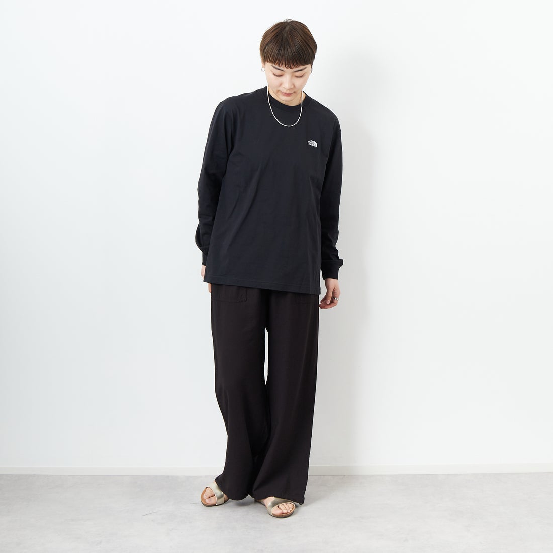 THE NORTH FACE [ザ ノースフェイス] ロングスリーブフラッシュドライヌプシコットンティー [NT32535] K &&モデル身長：160cm 着用サイズ：S&&